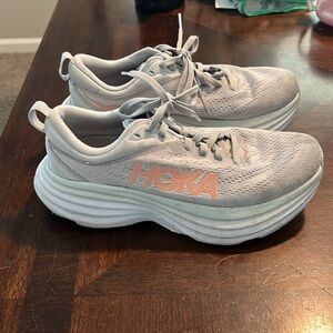 Lightly used Hokas! Purchased to wear for clinicals while pregnant.